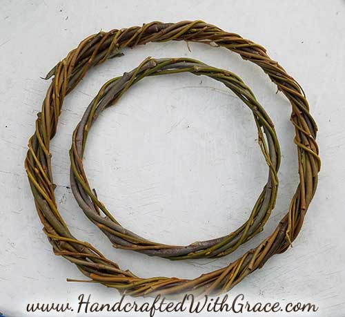 Making Wreaths with Willow Branches in Any Size