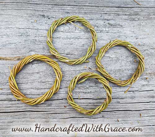 Making Wreaths with Willow Branches in Any Size